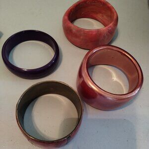 Lot #4 bangle vintage